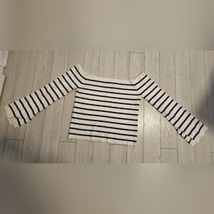 Off-the-shoulder womens XXL top shirt white black cropped bell sleeve forever21+